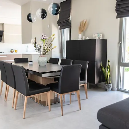Holiday home Karma *