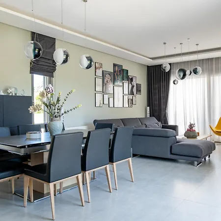 Holiday home Karma *